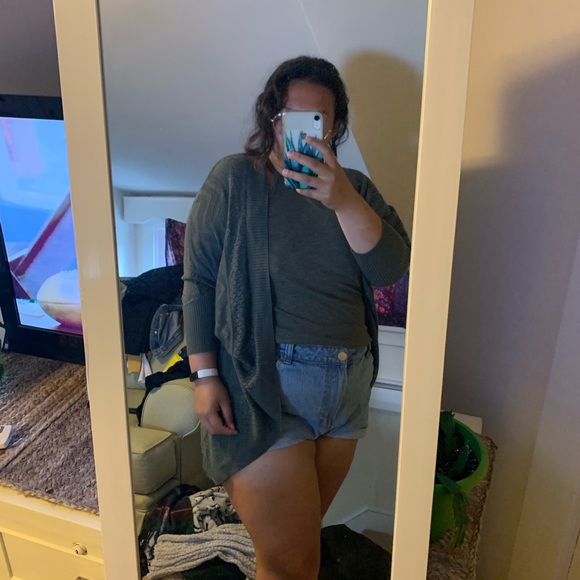 green cardigan - Picture 3 of 3